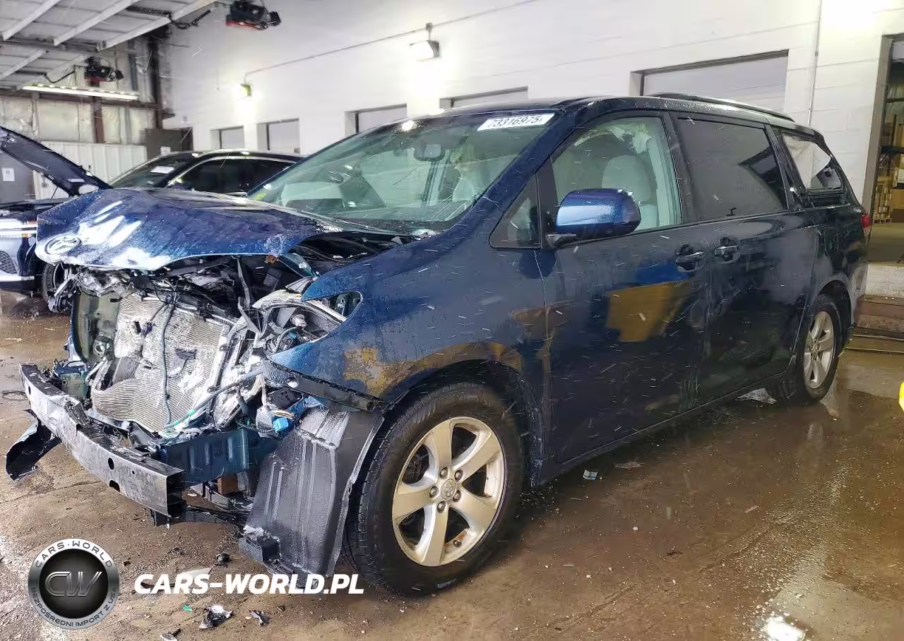 2011 Toyota Sienna Le