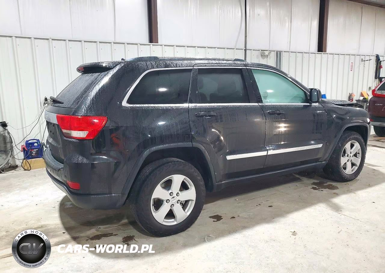 2013 Jeep Grand Cherokee Laredo VIN:1C4RJFAG6DC580510 - 3
