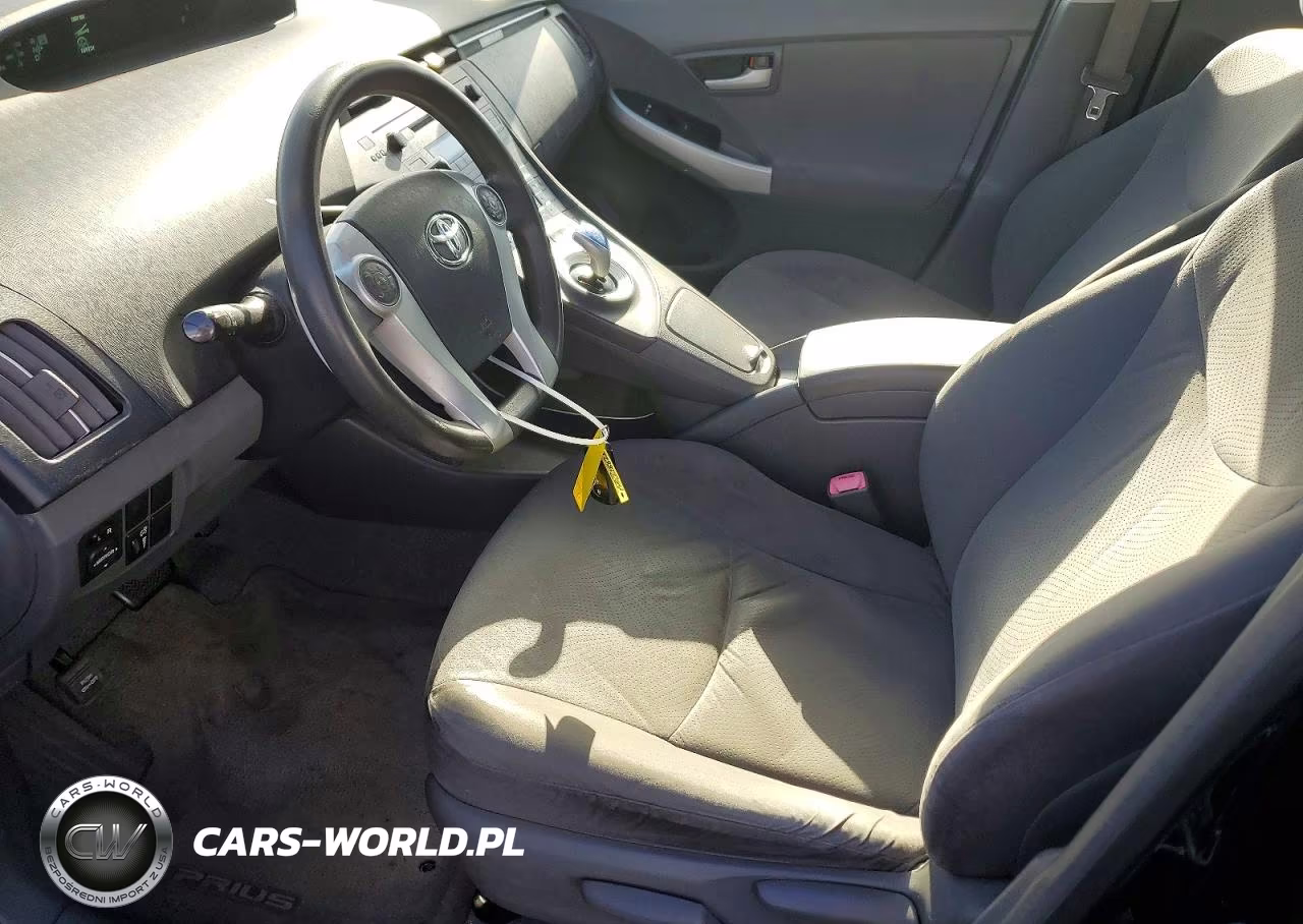2011 Toyota Prius Two VIN:JTDKN3DU5B5313737 - 7