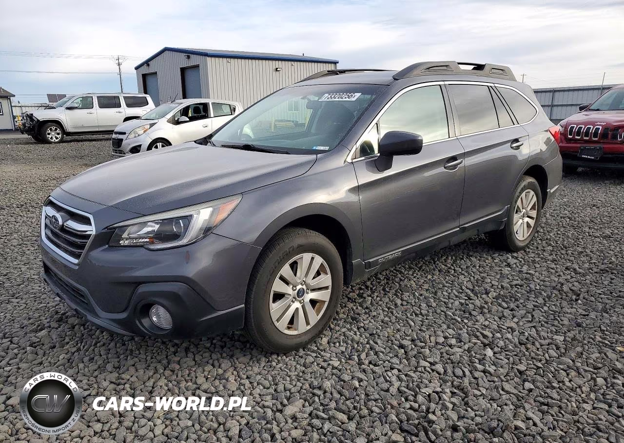 2018 Subaru Outback 2.5I Premium VIN:4S4BSACCXJ3348995 - 1