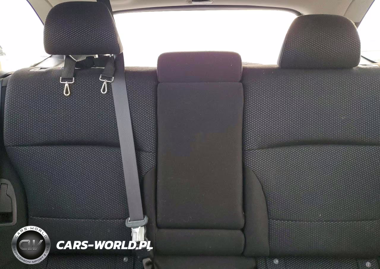 2018 Subaru Outback 2.5I Premium VIN:4S4BSACCXJ3348995 - 10