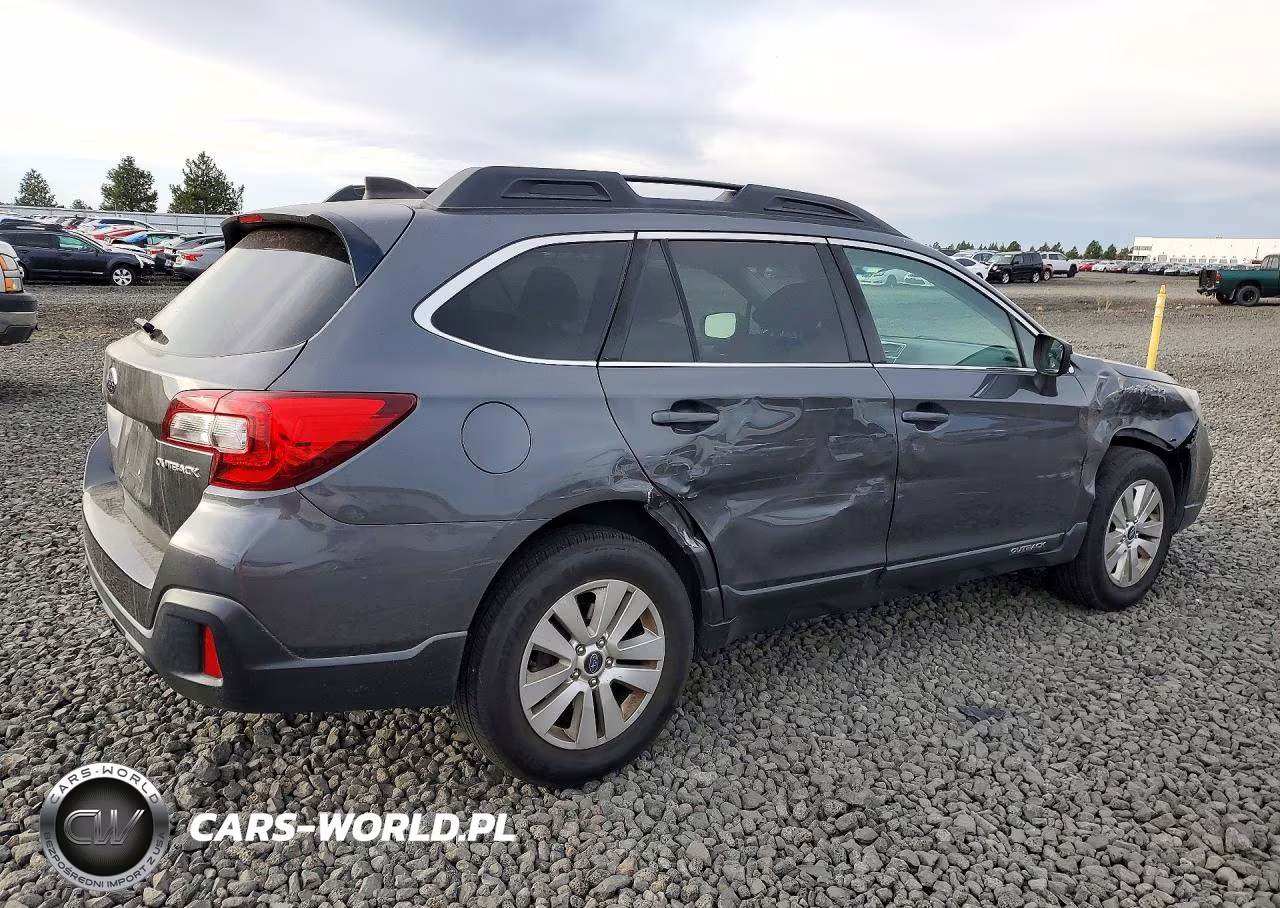 2018 Subaru Outback 2.5I Premium VIN:4S4BSACCXJ3348995 - 3