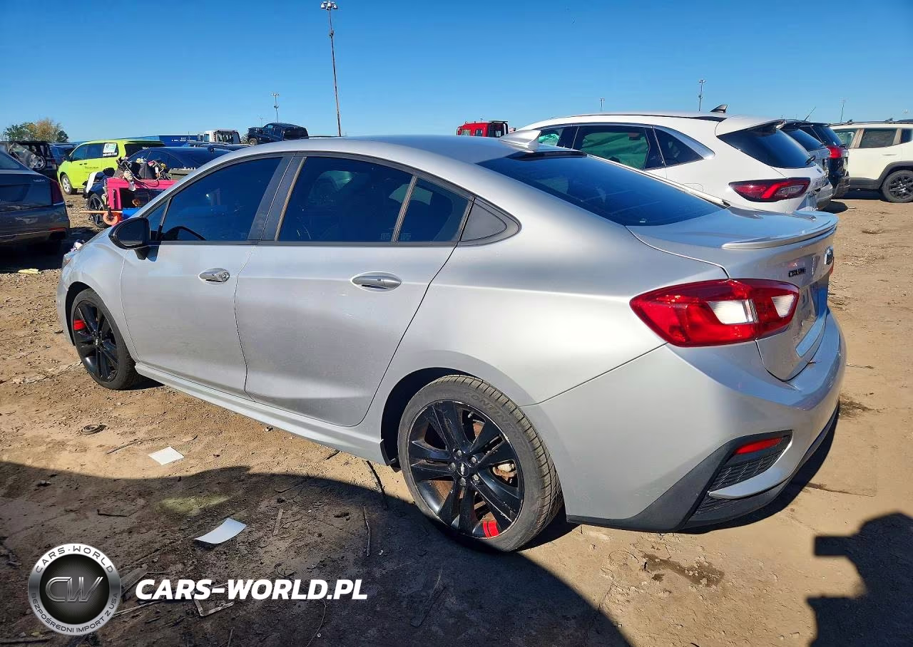2018 Chevrolet Cruze Lt VIN:1G1BE5SM8J7146848 - 2