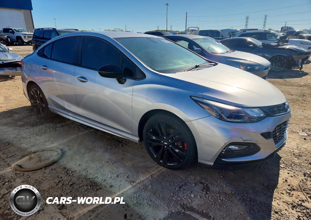 2018 Chevrolet Cruze Lt VIN:1G1BE5SM8J7146848 - 4