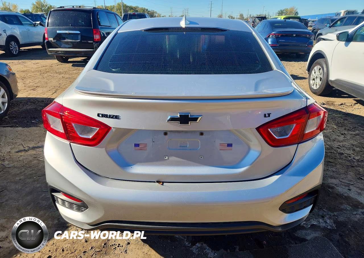 2018 Chevrolet Cruze Lt VIN:1G1BE5SM8J7146848 - 6