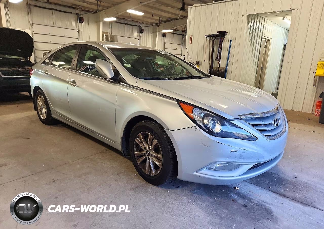 2013 Hyundai Sonata Gls VIN:5NPEB4AC5DH773975 - 4