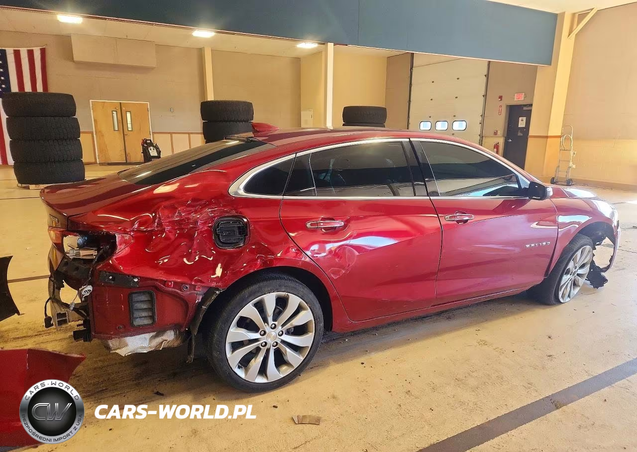 2018 Chevrolet Malibu Premier VIN:1G1ZE5SX9JF277835 - 3