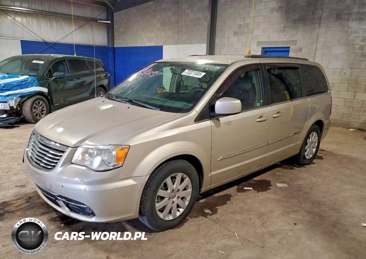 2013 Chrysler Town & Country Touring