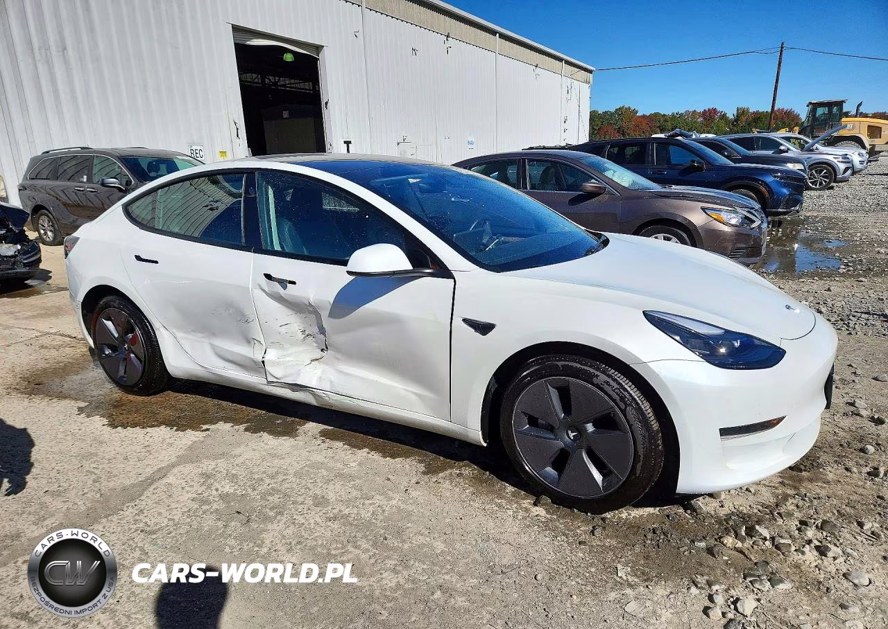 2023 Tesla Model 3 VIN:5YJ3E1EAXPF640895 - 4