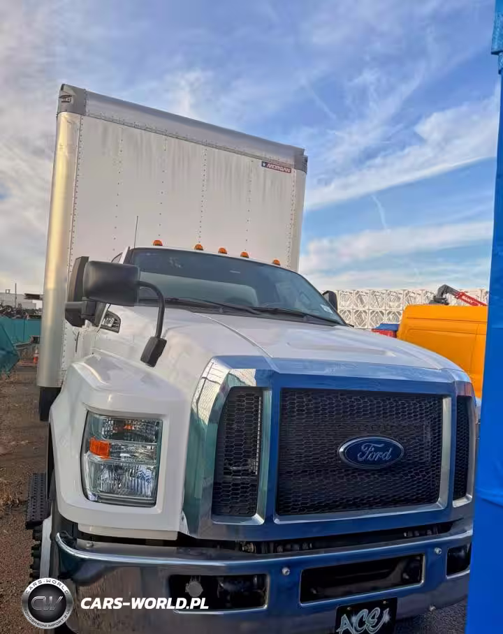 2022 Ford F750 - Trucks Box Truck