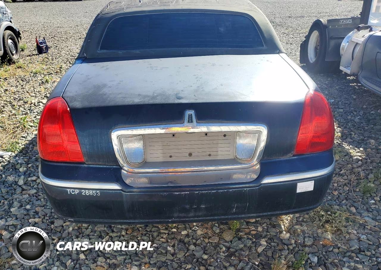 2007 Lincoln Town Car Executive VIN:1L1FM88W37Y601305 - 10