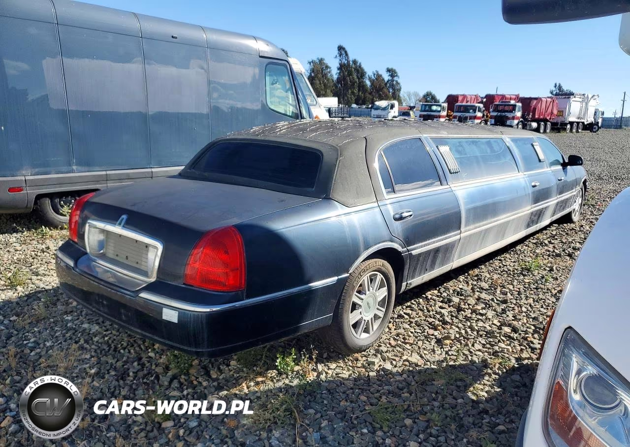 2007 Lincoln Town Car Executive VIN:1L1FM88W37Y601305 - 3