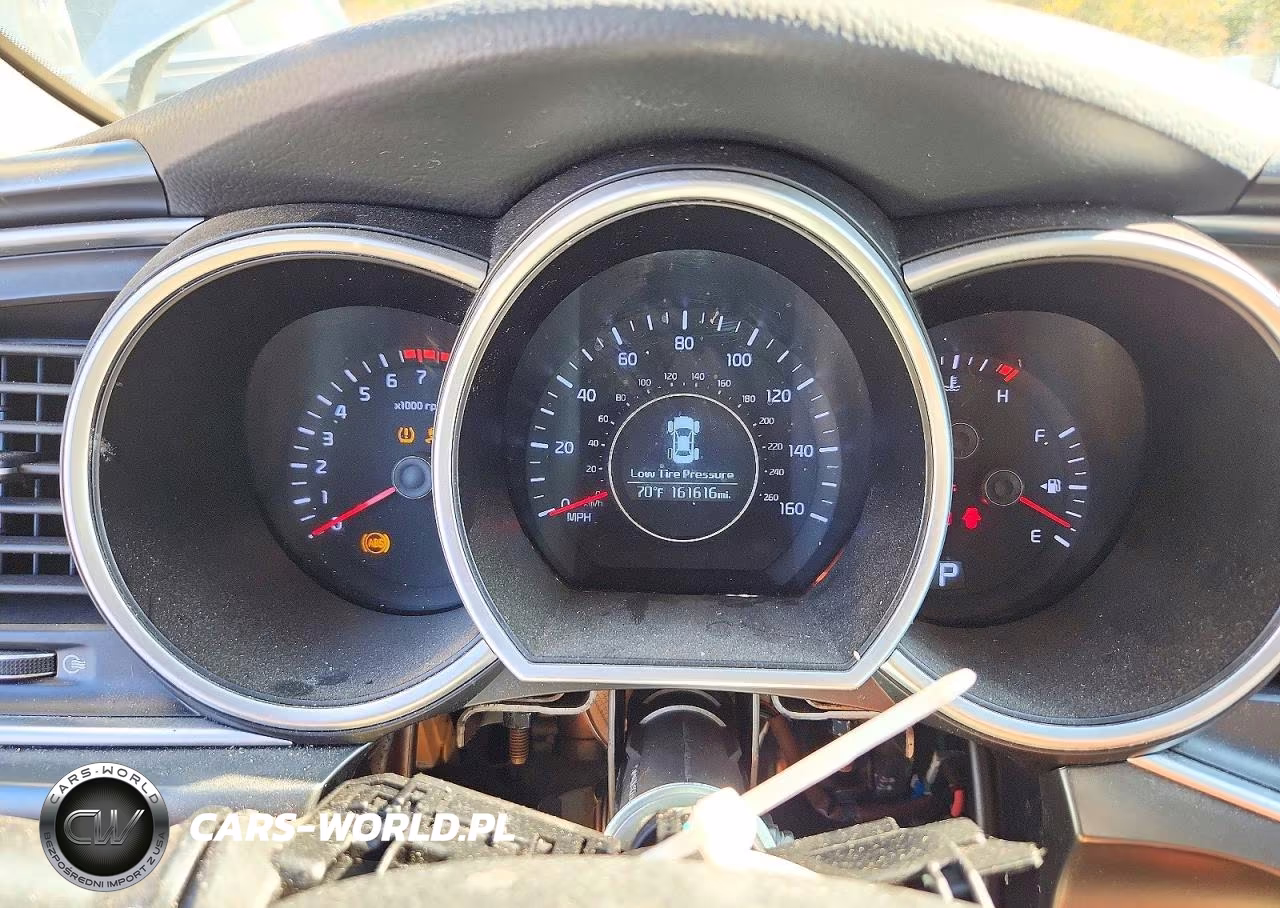 2015 Kia Optima Lx VIN:KNAGM4A72F5575926 - 9