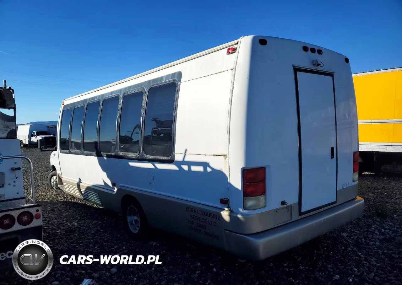 2004 Ford Econoline E450 Super Duty Cutaway Van VIN:1FDXE45P54HB18271 - 2