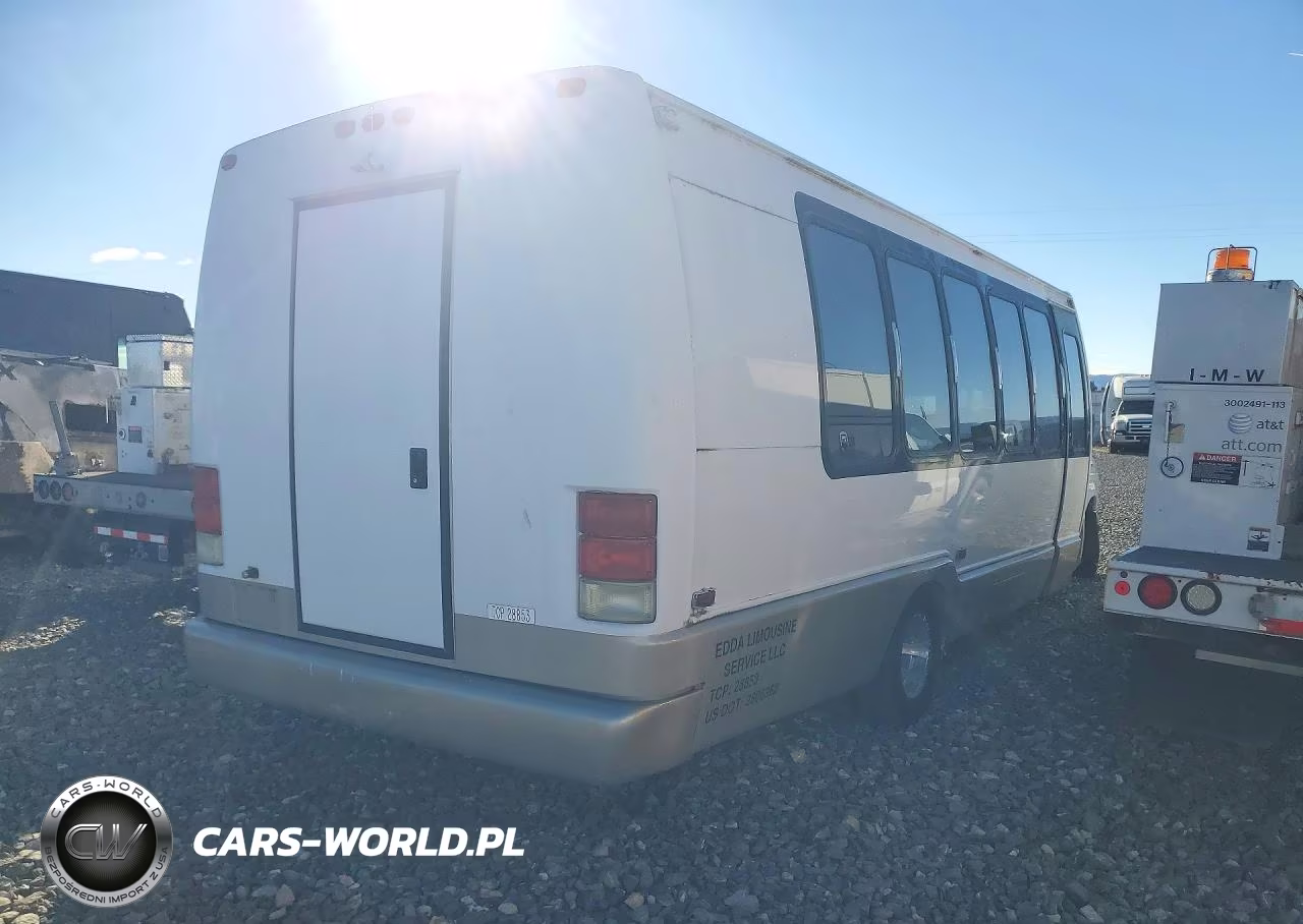 2004 Ford Econoline E450 Super Duty Cutaway Van VIN:1FDXE45P54HB18271 - 3