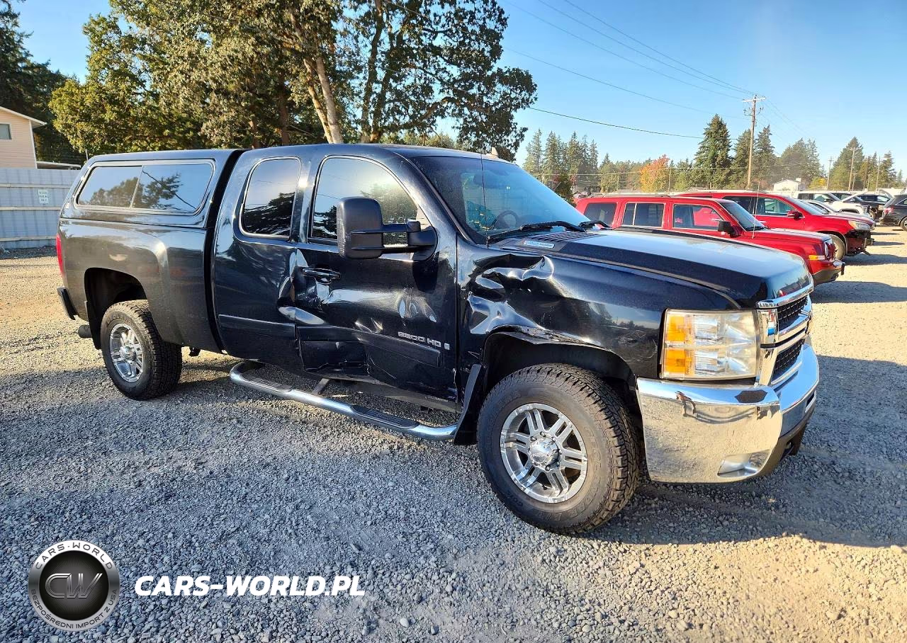 2007 Chevrolet Silverado K2500 Heavy Duty VIN:1GCHK29687E573869 - 4