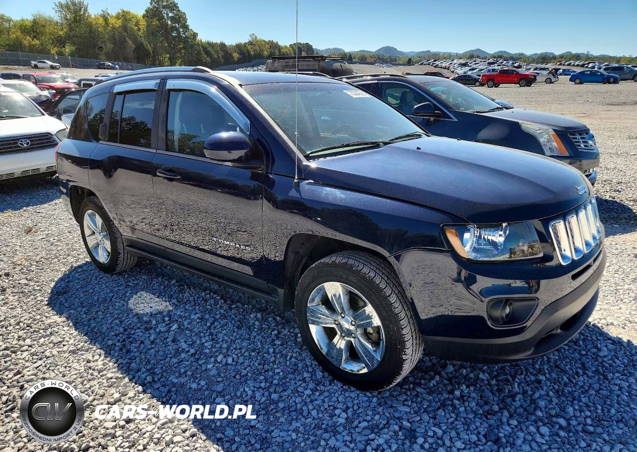 2014 Jeep Compass Latitude VIN:1C4NJCEB0ED503073 - 4