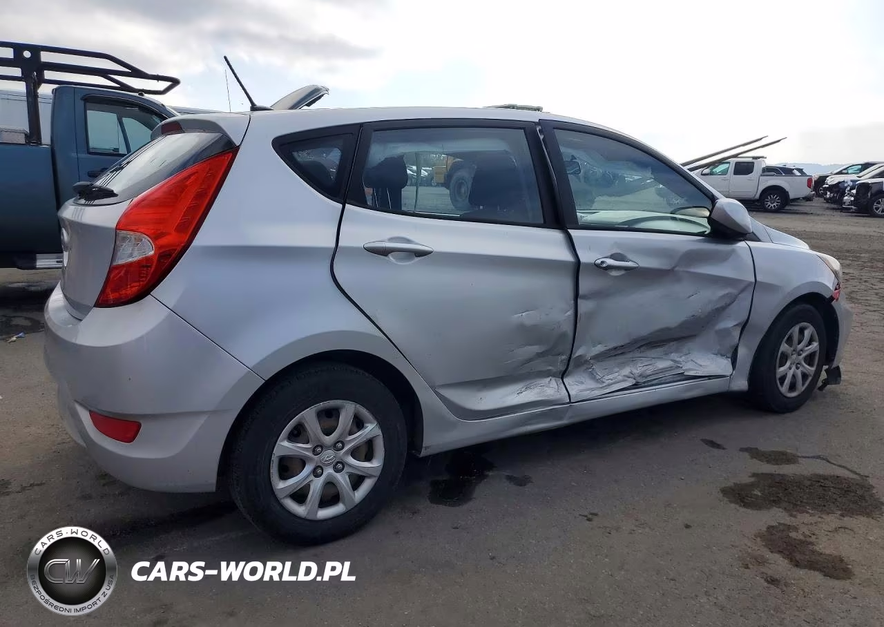 2014 Hyundai Accent Gs VIN:KMHCT5AE4EU162270 - 3