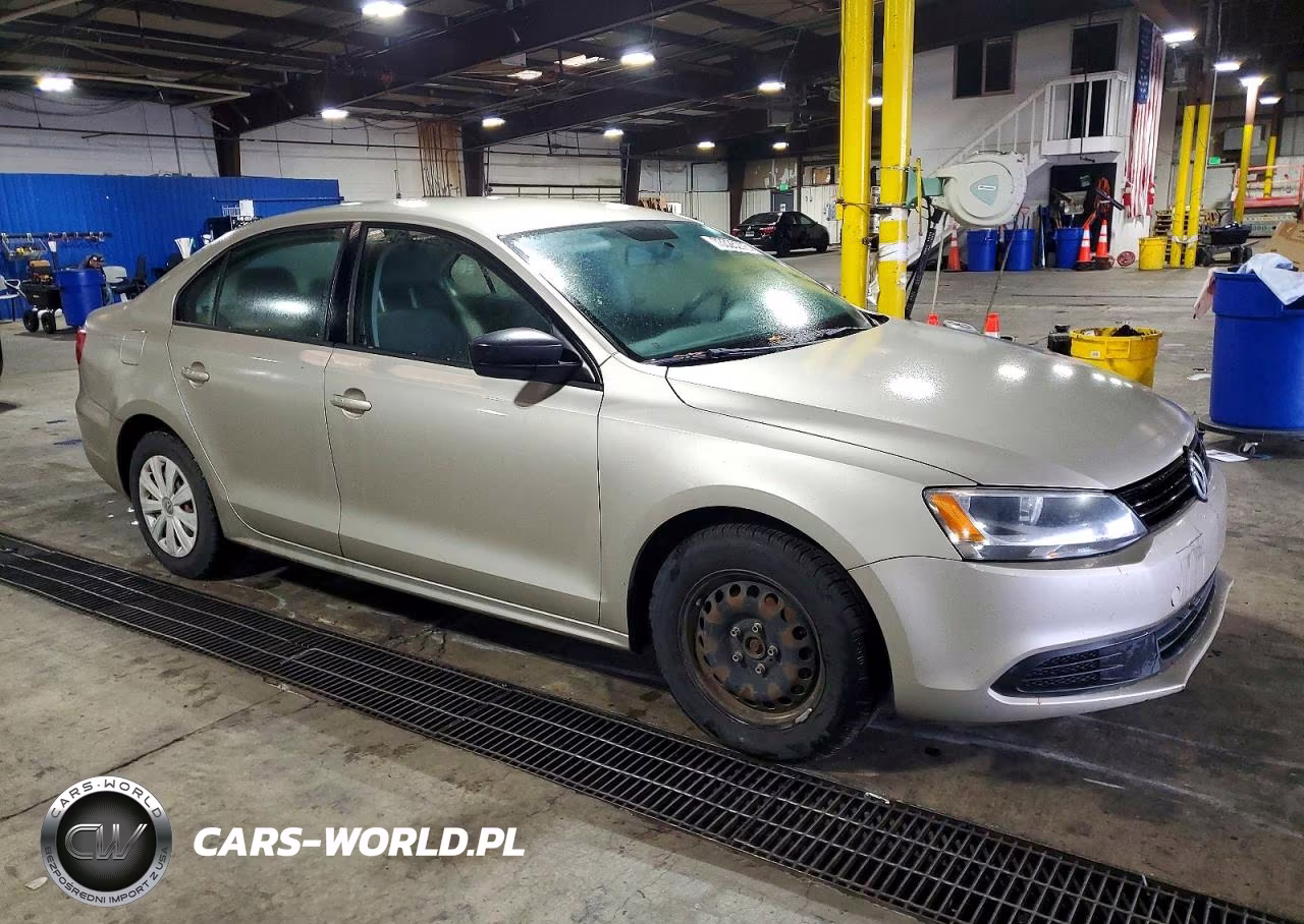 2014 Volkswagen Jetta Base VIN:3VW2K7AJ5EM328552 - 4