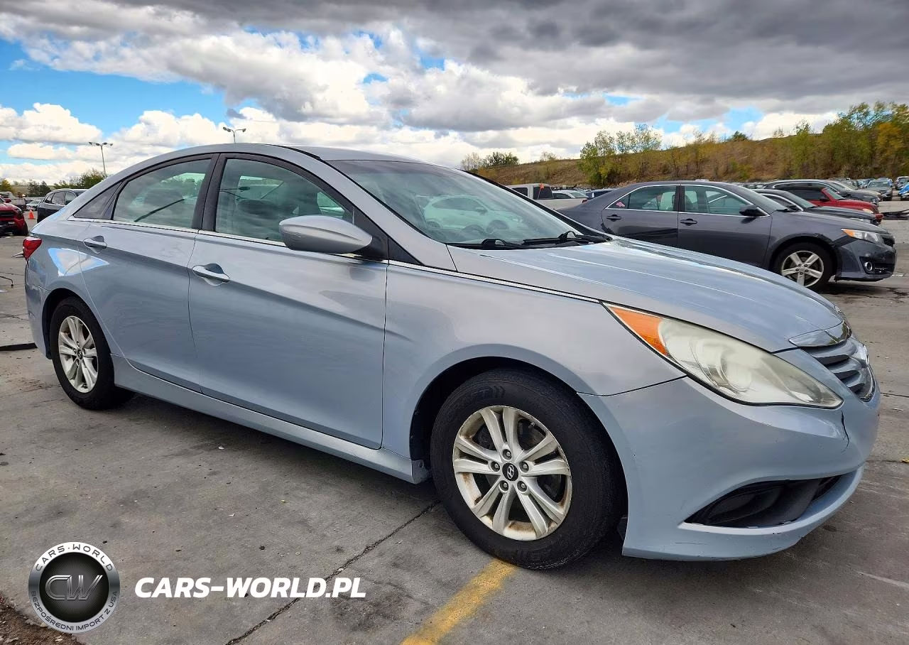 2014 Hyundai Sonata Gls VIN:5NPEB4AC6EH852895 - 4