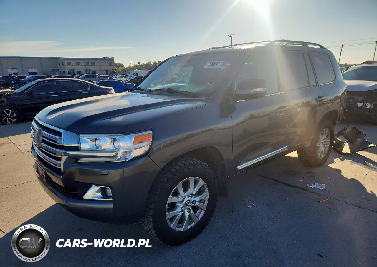2017 Toyota Land Cruiser Base