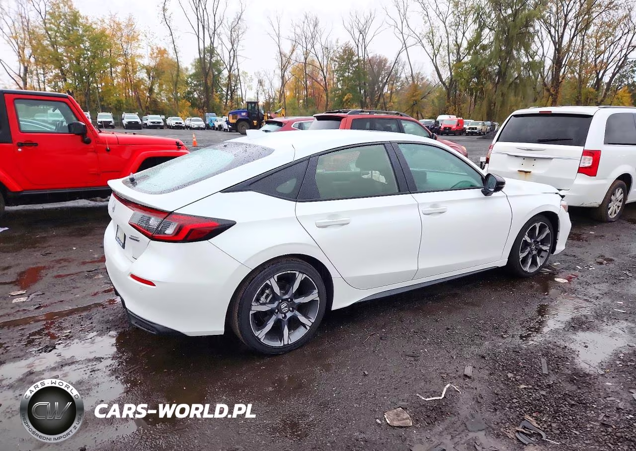 2025 Honda Civic Sport Touring VIN:JHMFL4H97SX007158 - 3