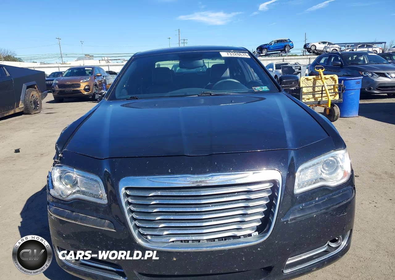 2013 Chrysler 300 VIN:2C3CCAAG5DH630463 - 5