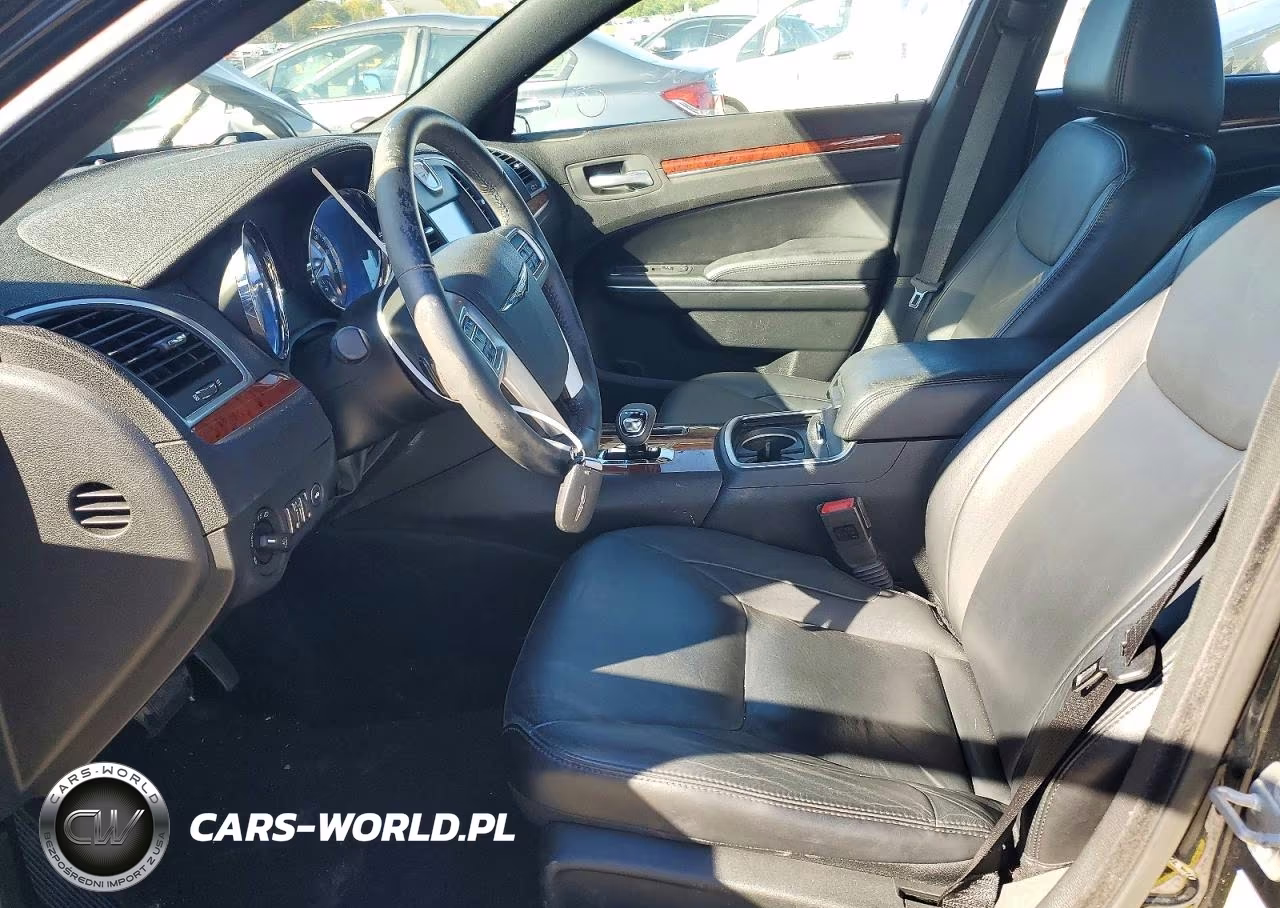 2013 Chrysler 300 VIN:2C3CCAAG5DH630463 - 7