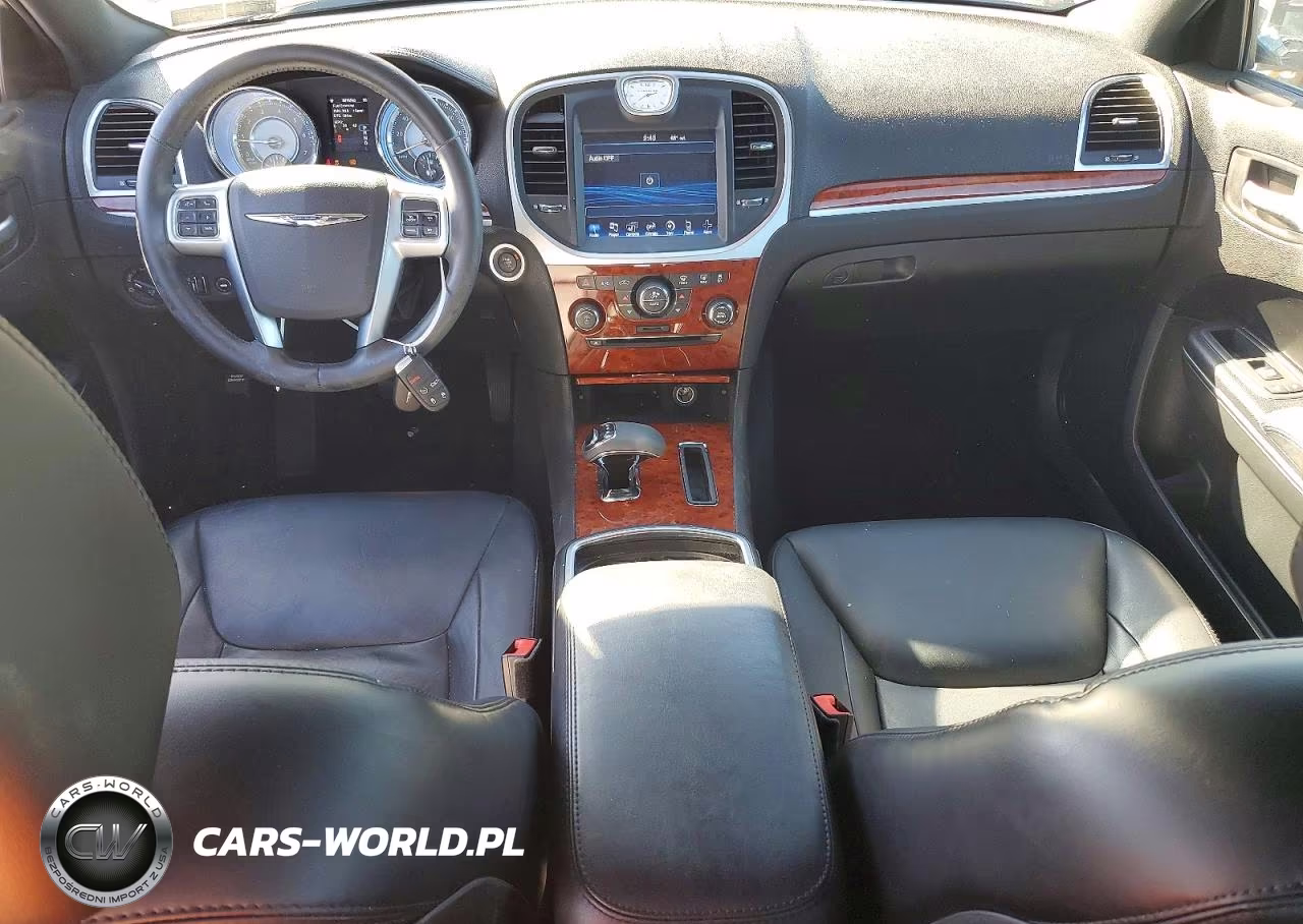 2013 Chrysler 300 VIN:2C3CCAAG5DH630463 - 8