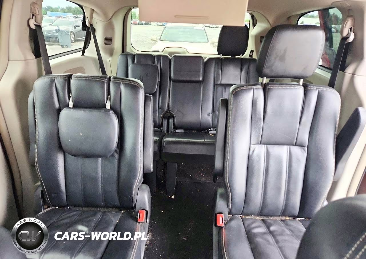 2013 Chrysler Town & Country Touring VIN:2C4RC1BG4DR629934 - 10
