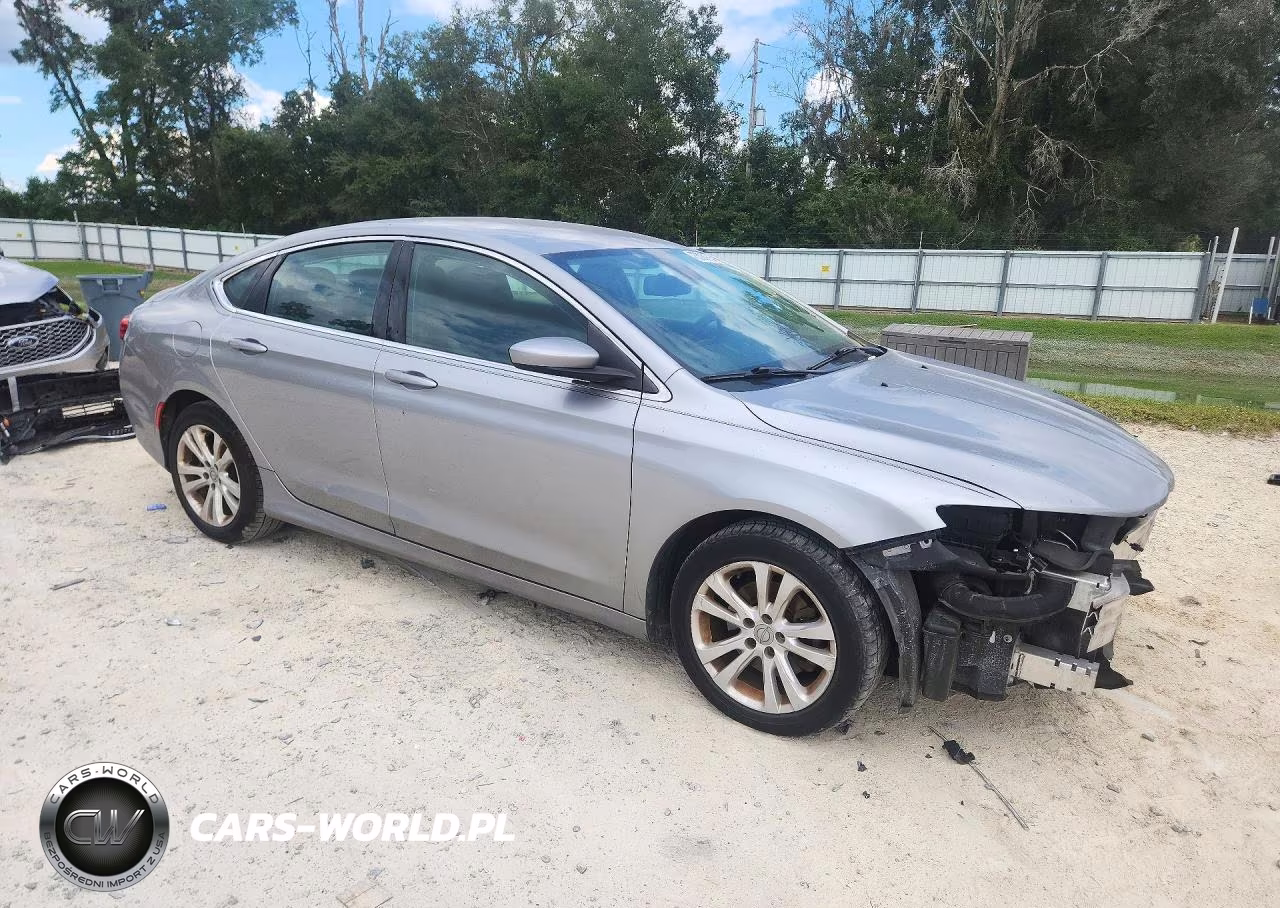 2015 Chrysler 200 Limited VIN:1C3CCCAB6FN753750 - 4