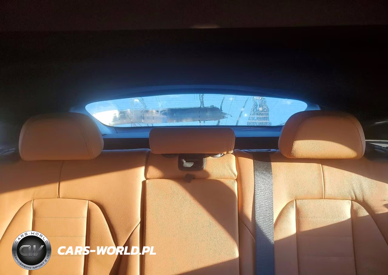 2019 BMW X4 xDrive30I VIN:5UXUJ3C55KLG52767 - 10