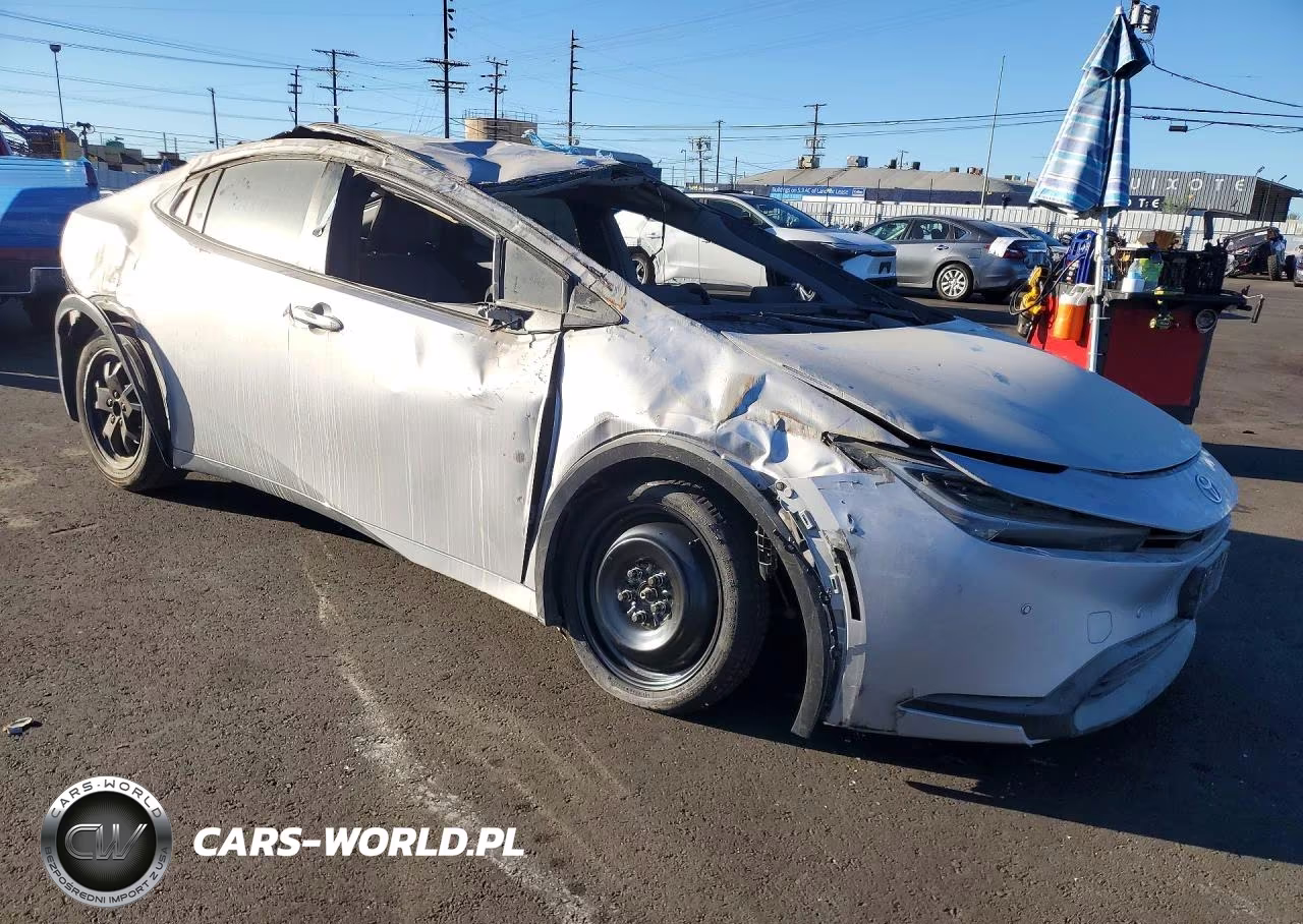 2025 Toyota Prius Le VIN:JTDACAAU5S3058397 - 4