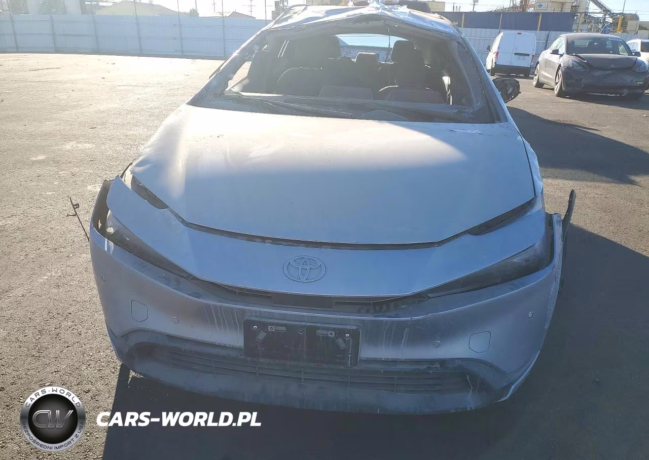2025 Toyota Prius Le VIN:JTDACAAU5S3058397 - 5