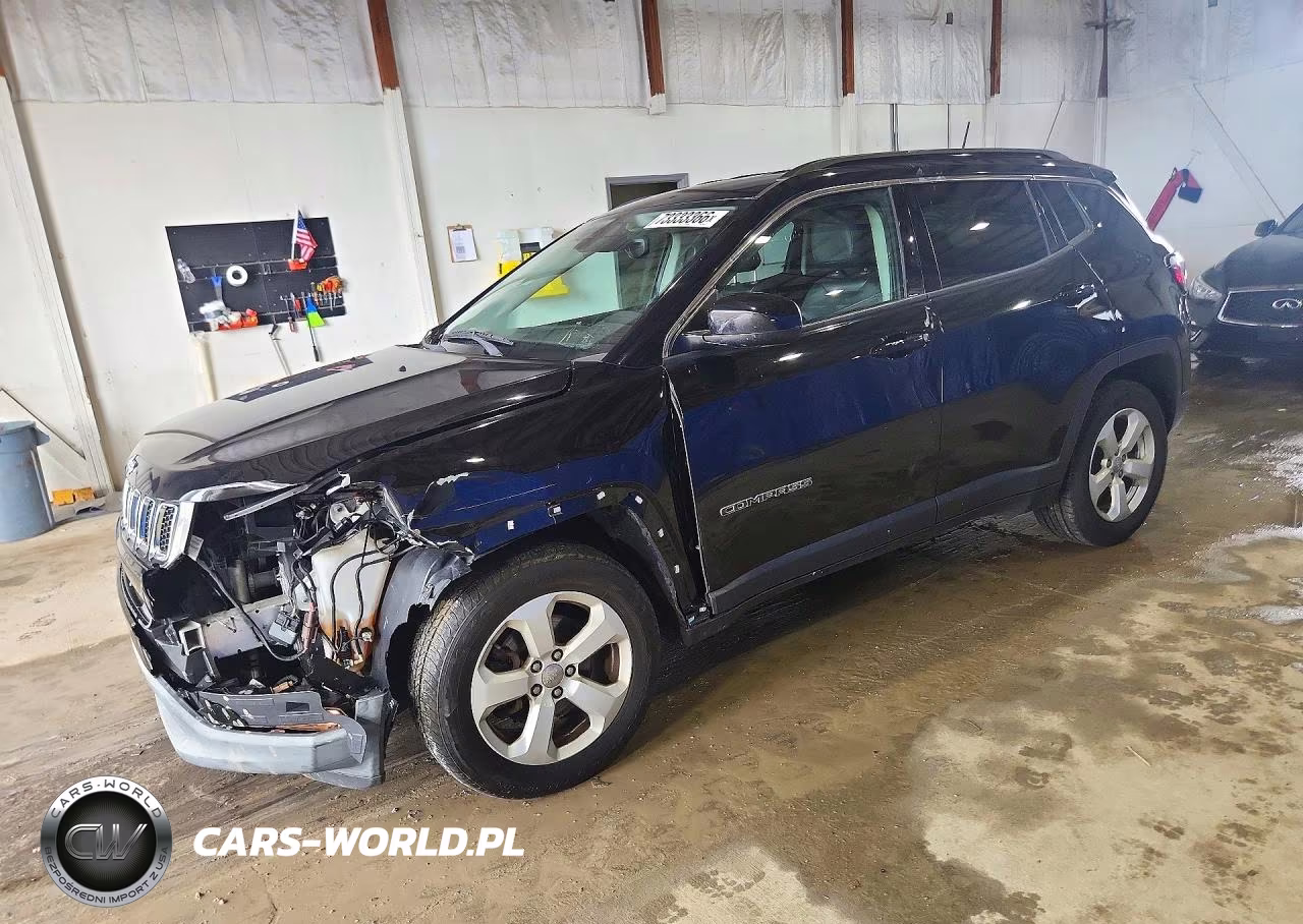 2018 Jeep Compass Latitude VIN:3C4NJCBB2JT165944 - 1