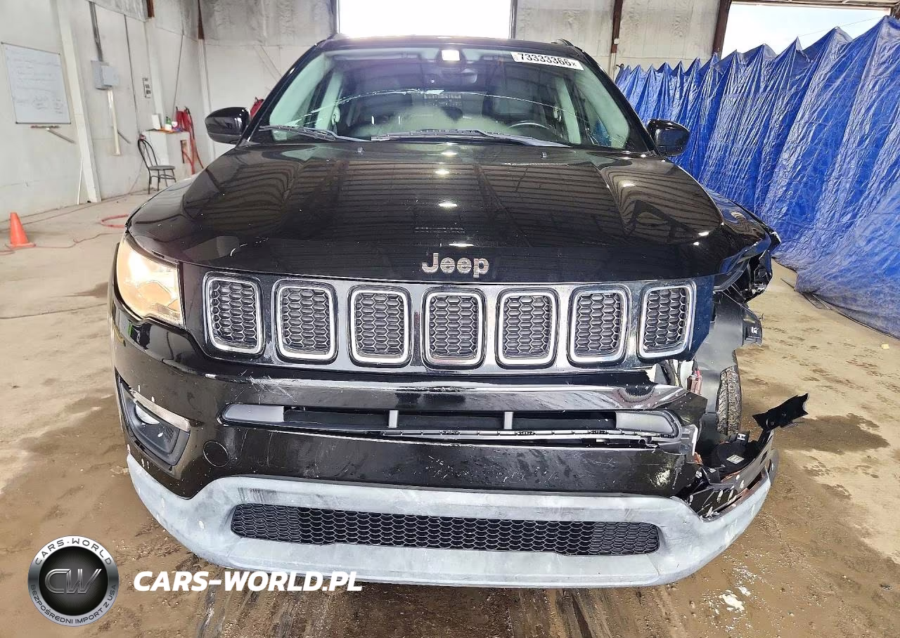 2018 Jeep Compass Latitude VIN:3C4NJCBB2JT165944 - 5