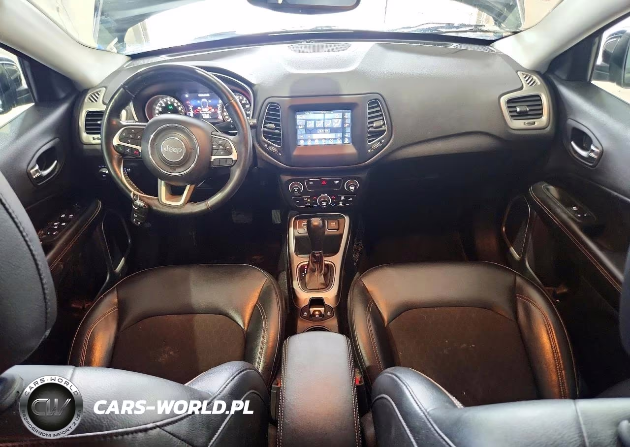 2018 Jeep Compass Latitude VIN:3C4NJCBB2JT165944 - 8