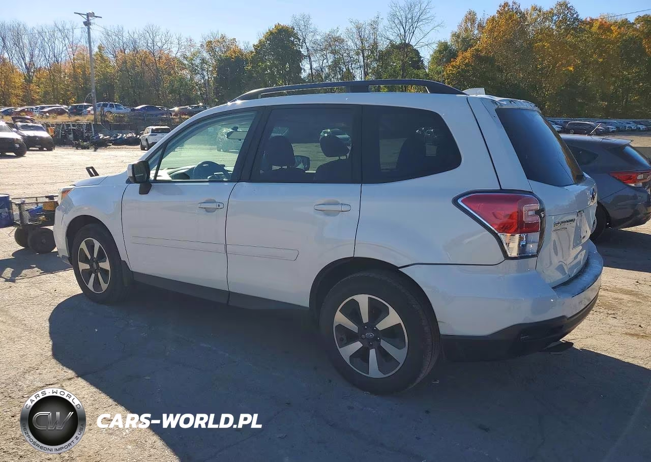2018 Subaru Forester 2.5I Premium VIN:JF2SJAEC6JH427136 - 2