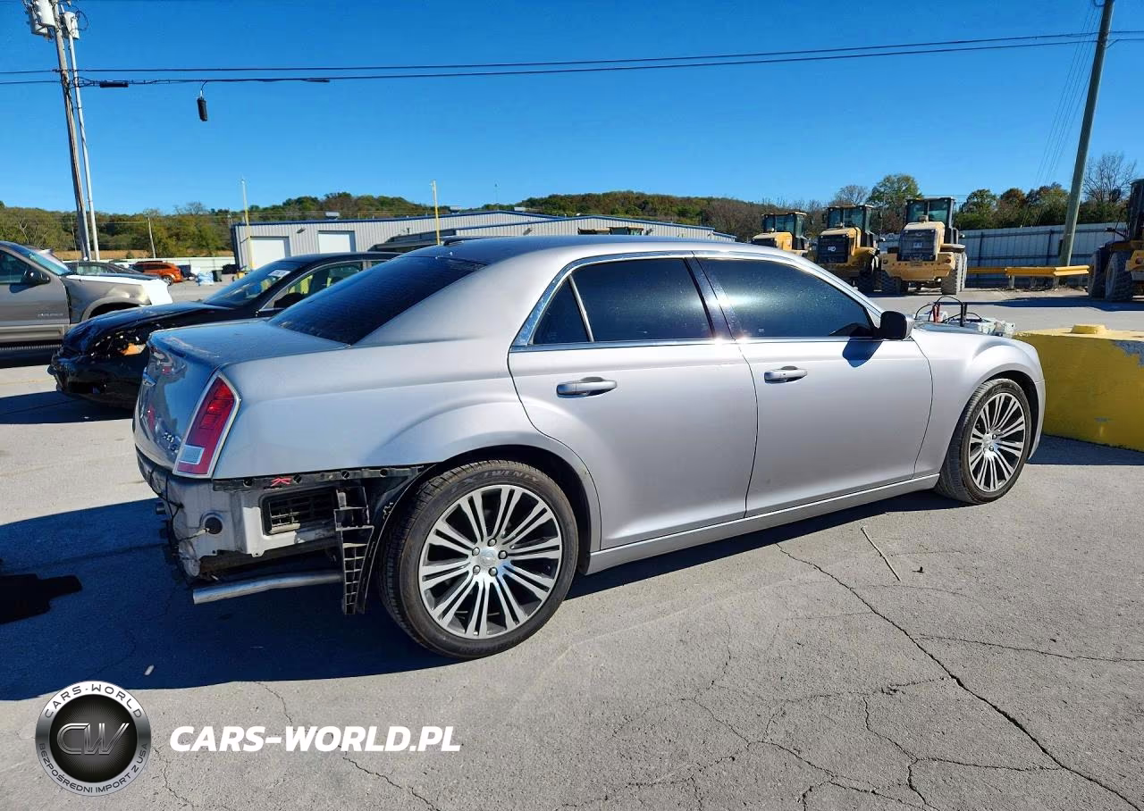 2013 Chrysler 300 S VIN:2C3CCABT0DH690324 - 3