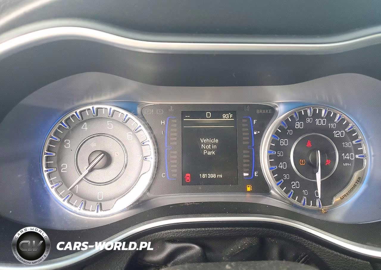 2015 Chrysler 200 Limited VIN:1C3CCCABXFN584400 - 9