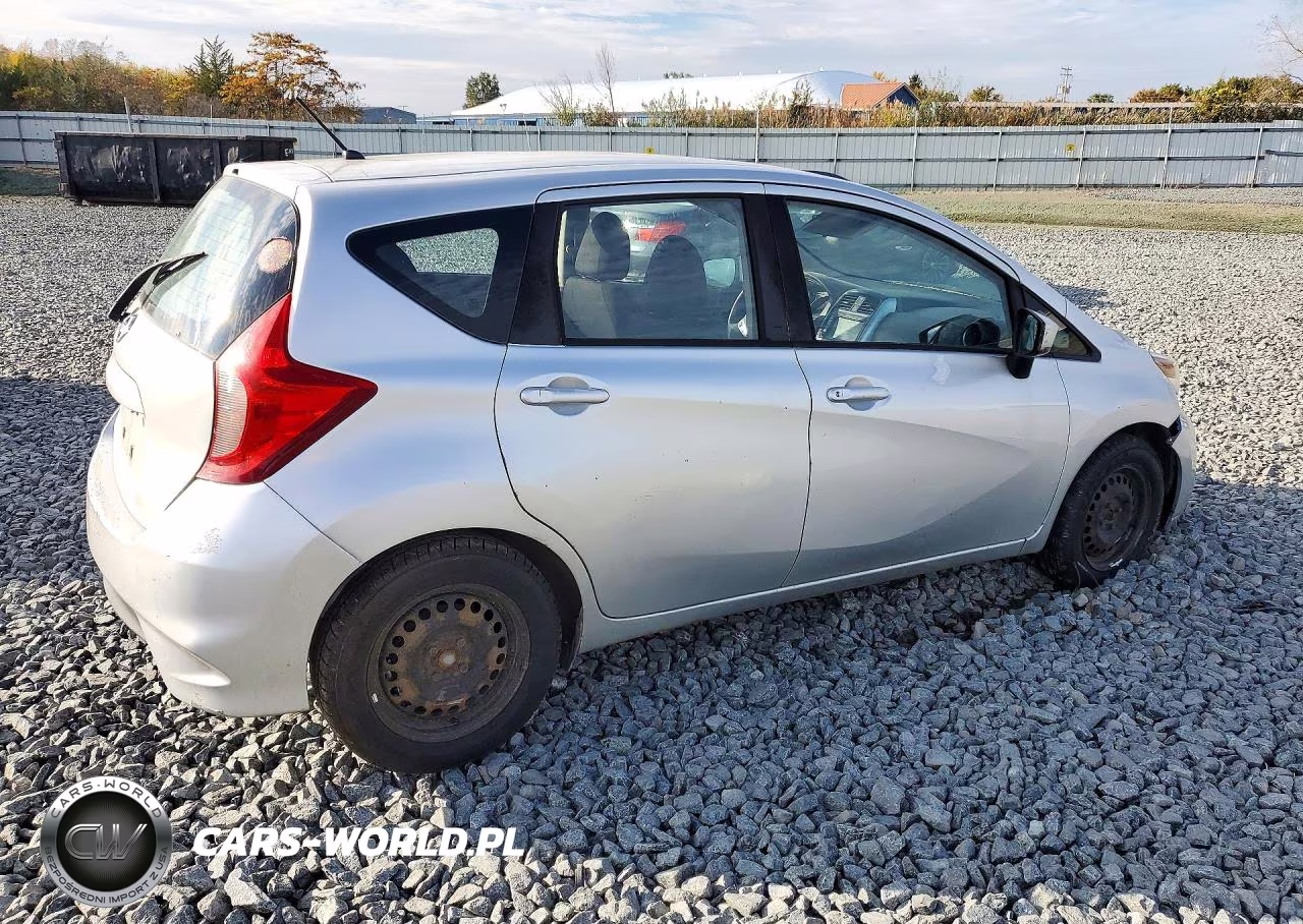 2018 Nissan Versa Note S VIN:3N1CE2CP7JL370503 - 3