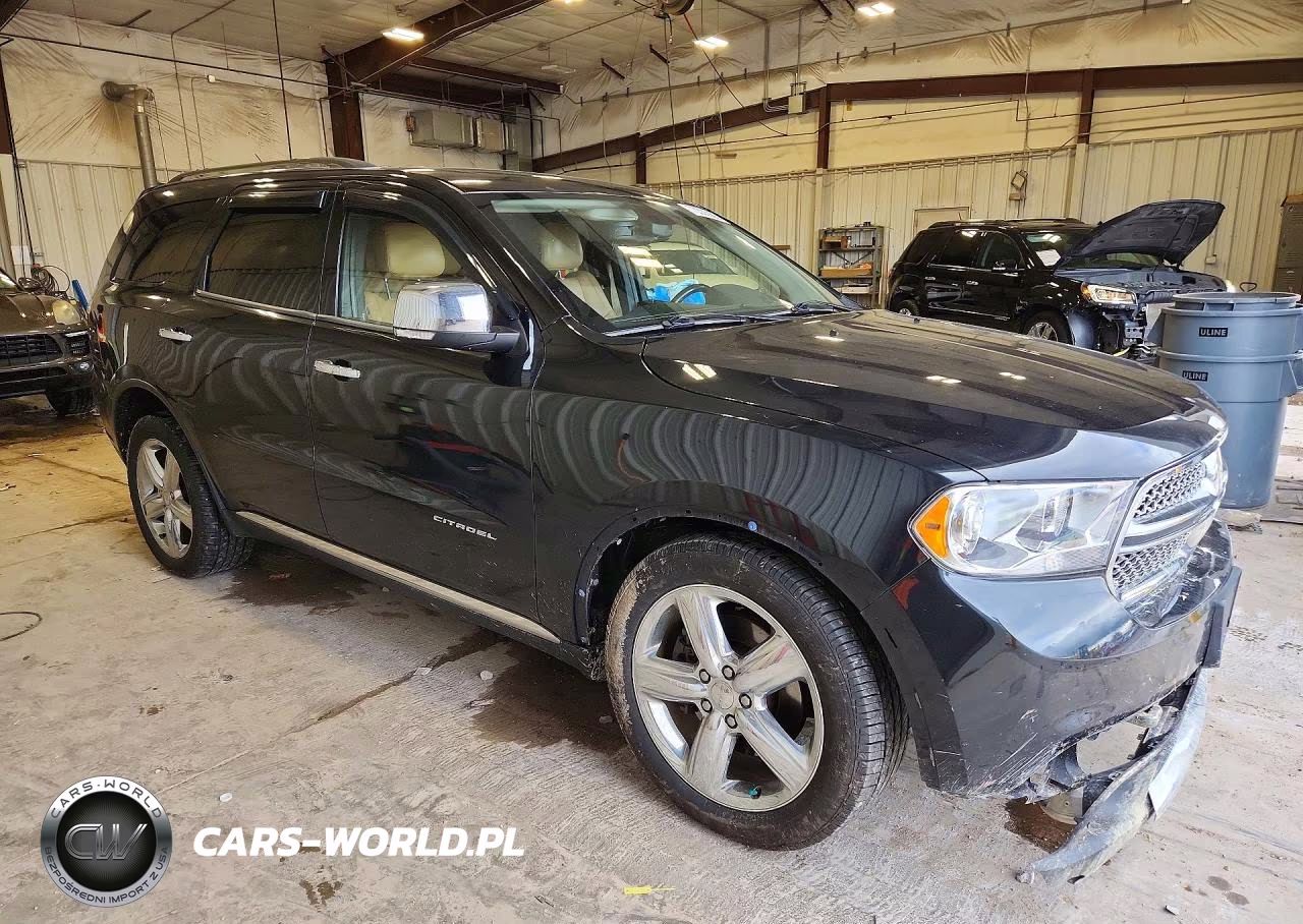 2011 Dodge Durango Citadel VIN:1D4SE5GT3BC681492 - 4