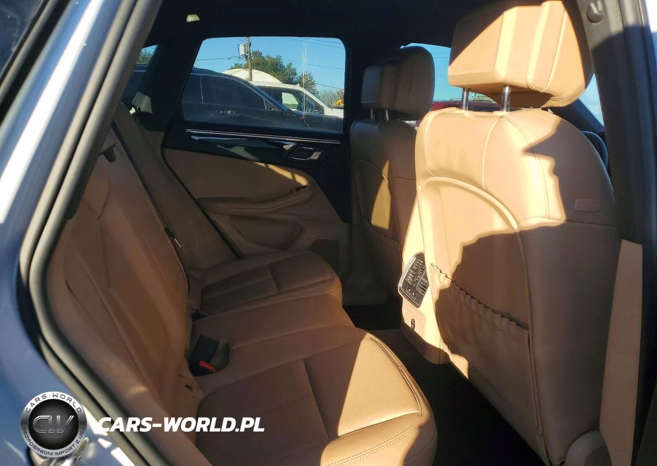 2023 Porsche Macan Base VIN:WP1AA2A56PLB12400 - 11