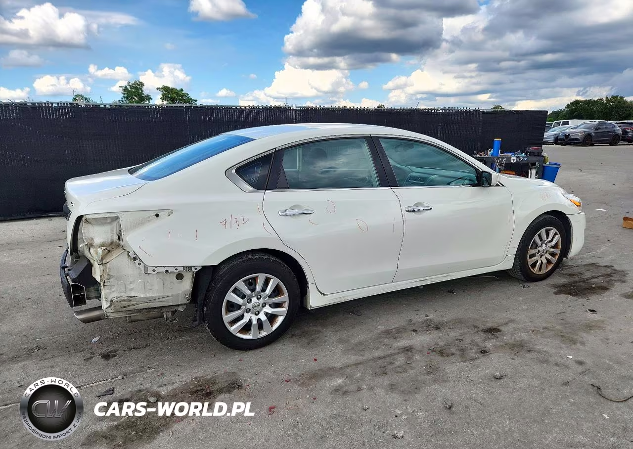 2013 Nissan Altima 2.5 VIN:1N4AL3AP4DC108530 - 3