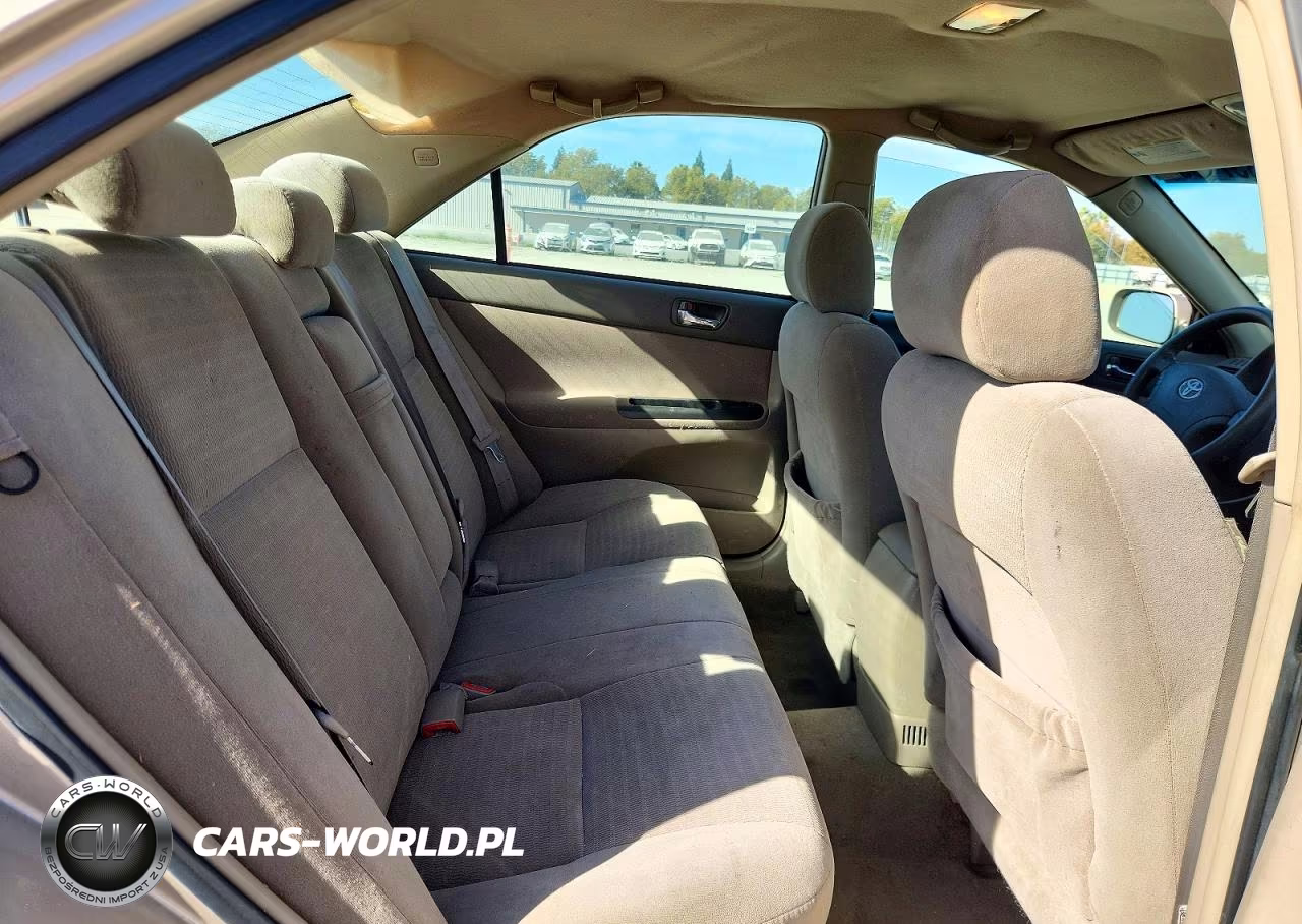 2005 Toyota Camry Le VIN:4T1BE30K15U987006 - 10