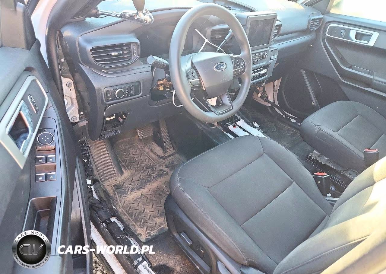2025 Ford Explorer Police Interceptor VIN:1FM5K8AB6SGA03120 - 8