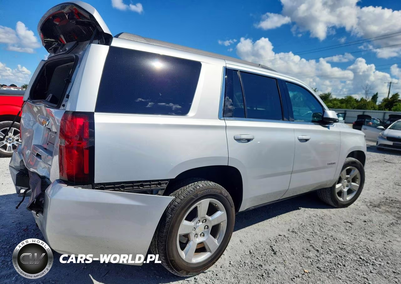 2018 Chevrolet Tahoe C1500 Ls VIN:1GNSCAKC2JR256481 - 3