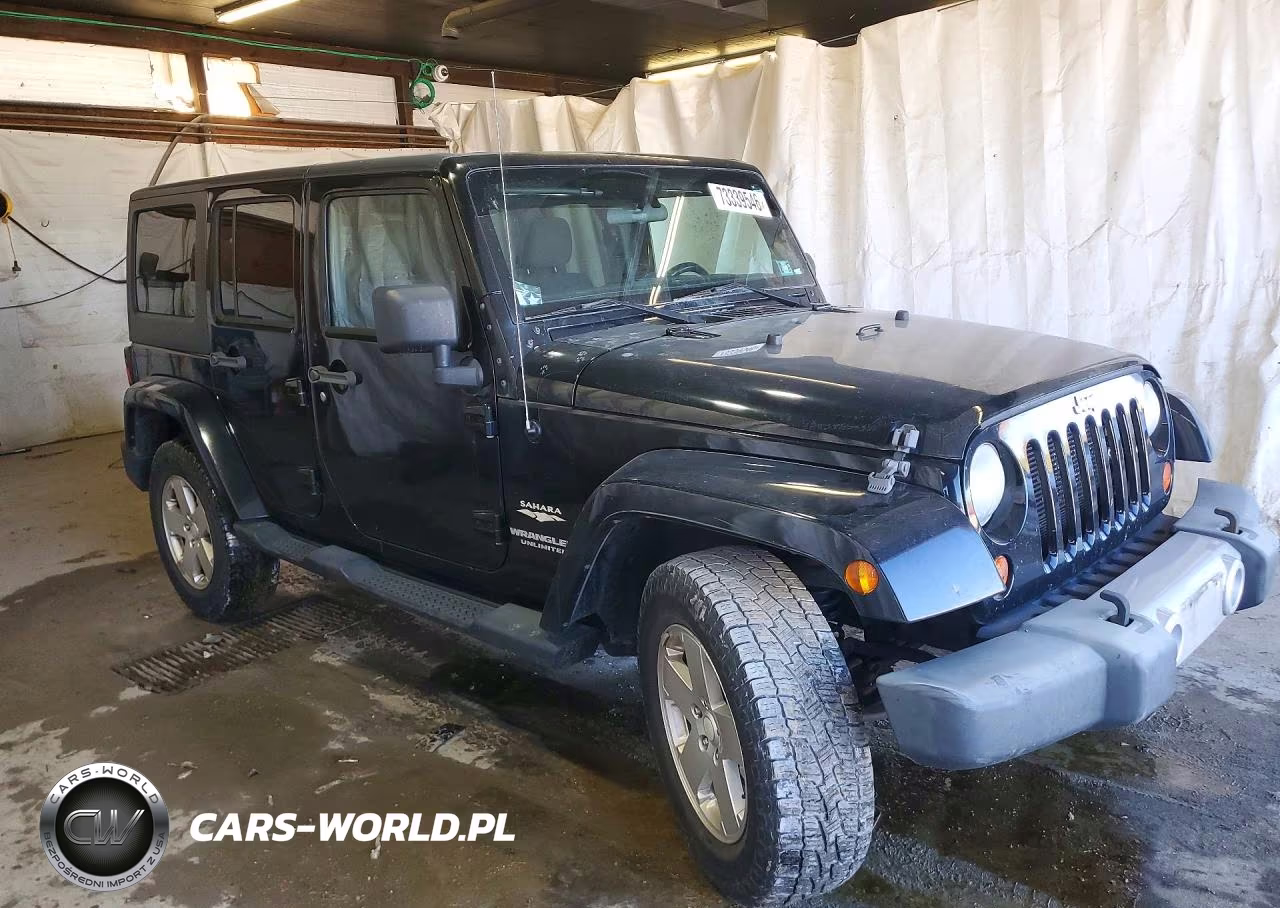 2012 Jeep Wrangler Unlimited Sahara VIN:1C4BJWEG5CL276093 - 4