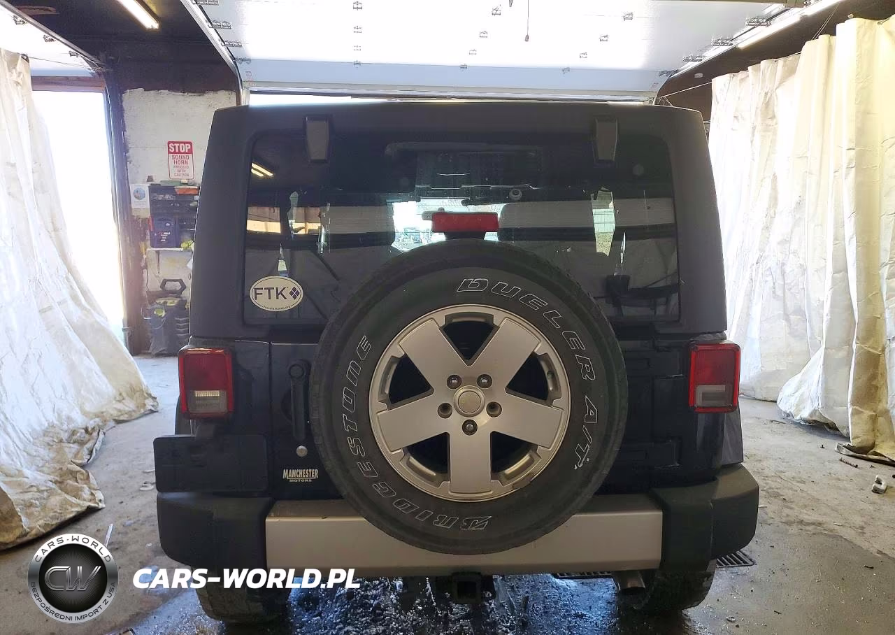 2012 Jeep Wrangler Unlimited Sahara VIN:1C4BJWEG5CL276093 - 6