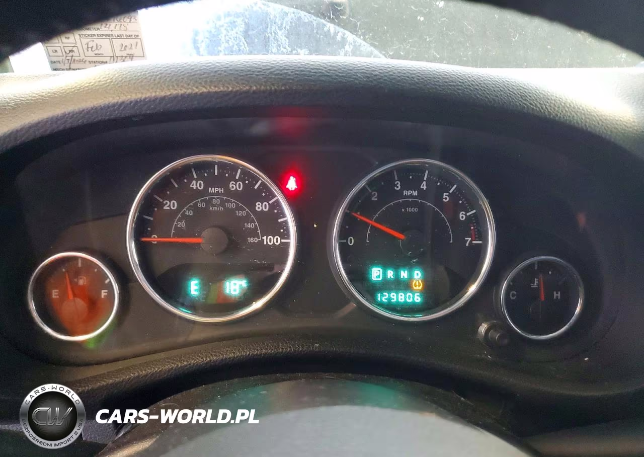 2012 Jeep Wrangler Unlimited Sahara VIN:1C4BJWEG5CL276093 - 9
